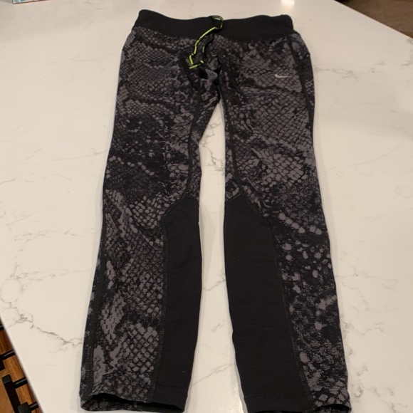 #Nike Pants - Women’s Epic Lux Running Tights